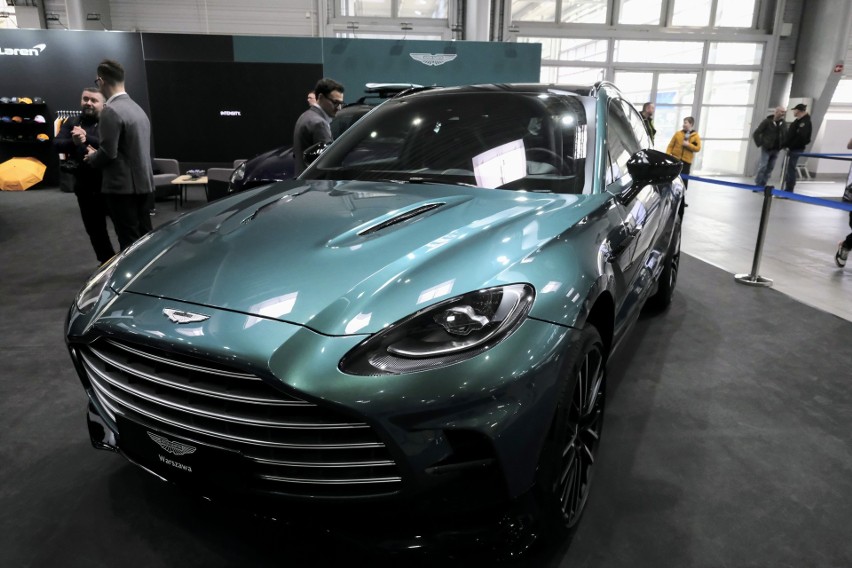 Dwa takie samochody wystawiła firma Aston Martin Warszawa,...