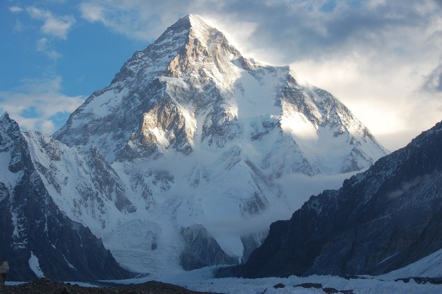 Widok na K2 od południa