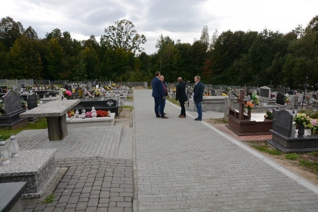 O realizacji tego zadania na cmentarzu w Krzyszkowicach zdecydowali mieszkańcy głosując w ostatniej edycji Budżetu Obywatelskiego