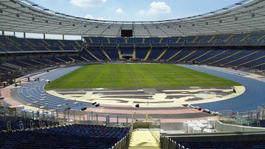 Na Stadionie Śląskim powstaje bieżnia lekkoatletyczna.