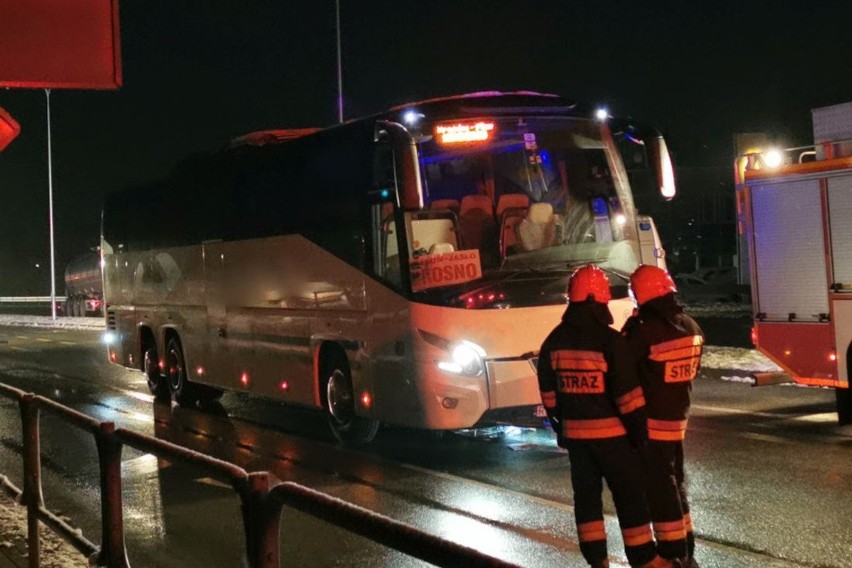 Autobus najechał na rowerzystę. Prokuratura umorzyła śledztwo w sprawie śmiertelnego wypadku na DK28 w Krośnie