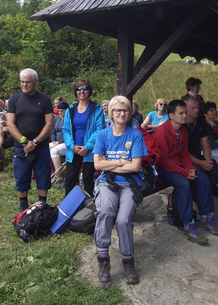 Odkryj Beskid Wyspowy. W sobotni deszczowy wieczór pokonali Korab, a w niedzielny słoneczny poranek wspięli się na Jaworz