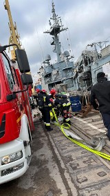 Pożar okrętu w stoczni w Szczecinie. Na szczęście to tylko ćwiczenia