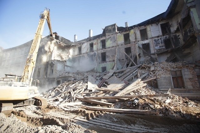 Wyburzanie kamienicy Seiferta w Katowicach