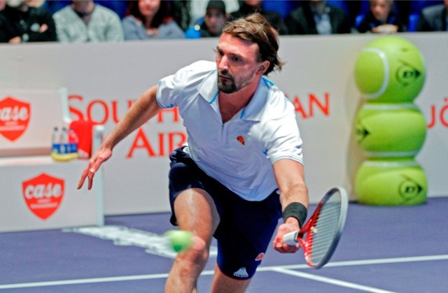 Goran Ivanisević miał za sobą trzy przegrane finały Wimbledonu i groźną kontuzję. W 2001 roku, będąc 125. rakietą świata, wygrał wreszcie ten prestiżowy turniej