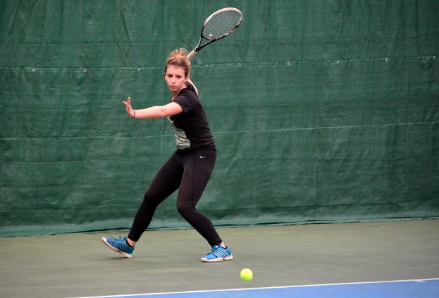 Nina Furmaniak, uczennica IX LO w Lublinie, trenuje tenis od 11 lat i marzy o sukcesach osiąganych przez Agnieszkę Radwańską