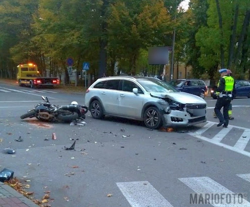 Wypadek w Kluczborku. Zderzenie motocykla z samochodem