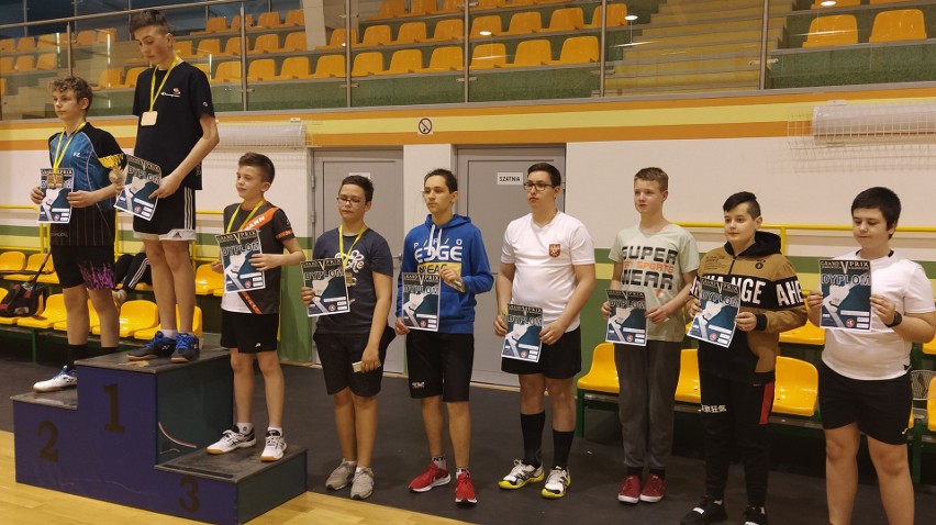 Zawodnicy KS Badminton Ostrołęka z powodzeniem wystartowali w V Grand Prix Jednorożca w Badmintonie. 29.05.2021