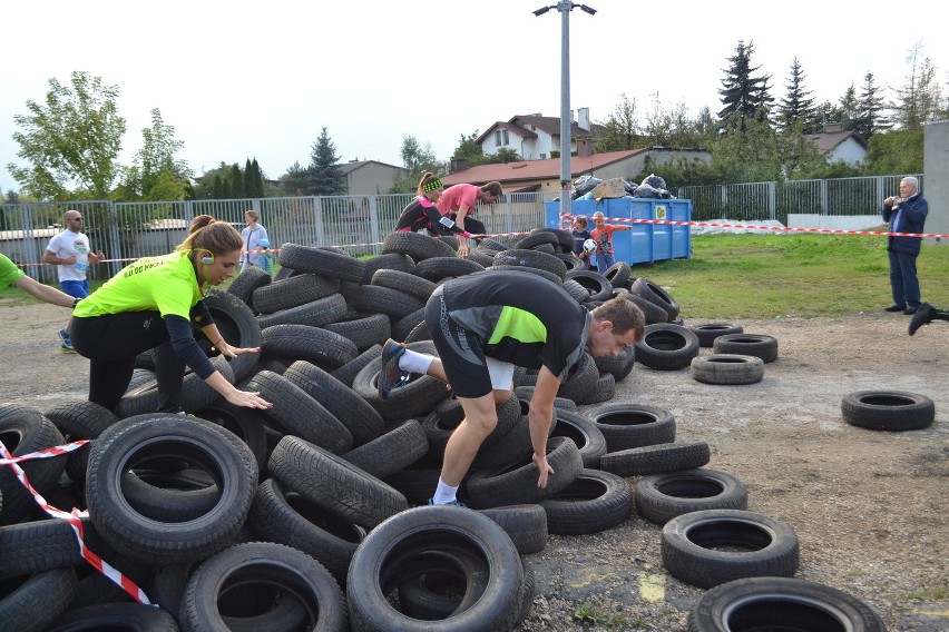 City Cross Częstochowa: 230 biegaczy na trasie miejskiego katorżnika [ZDJĘCIA]