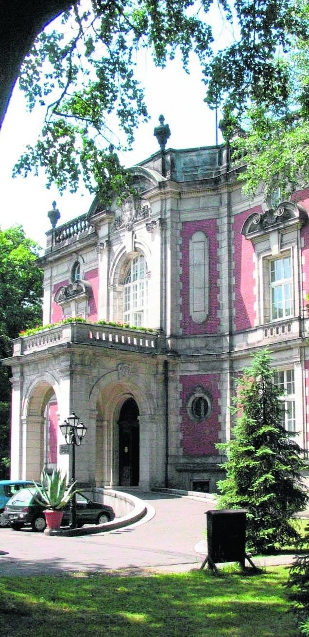 Pałac Kawalera jest nie tylko wizytówką gminy Świerkaniec,...