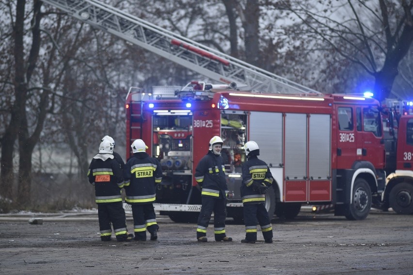 Pożar pałacu w Wojnowicach. Zawalił się fragment dachu....