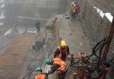 Ciężka praca więźniów w kamieniołomach na Dolnym Śląsku. Zarabiają, by spłacić swoje zobowiązania! [ZDJĘCIA]