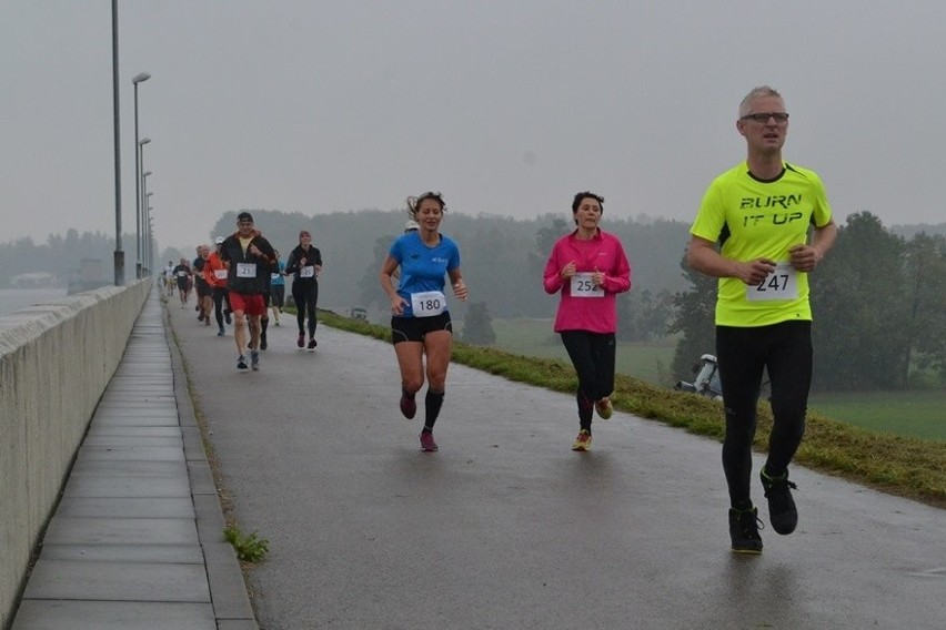 Bieg Koroną Jeziora Goczałkowickiego 2015 w Zabrzegu