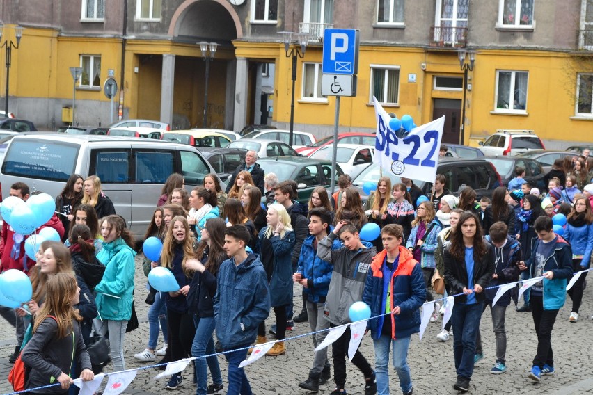 Sosnowiec: ulicami miasta przeszedł Błękitny Marsz [ZDJĘCIA]