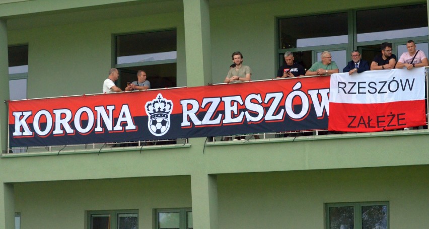 Watkem Korona Bendiks Rzeszów pokonała na stadionie w...