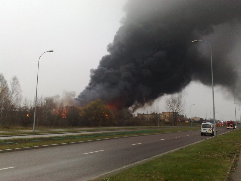 Białystok. Katastrofa kolejowa. Płoną cysterny pociągów