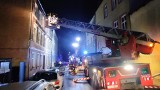 Pożar kamienicy w Tczewie. Płonęło poddasze, ewakuowano ponad 30 osób