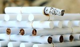 Policja w Szczecinku przechwyciła tysiące nielegalnych paczek papierosów bez akcyzy 