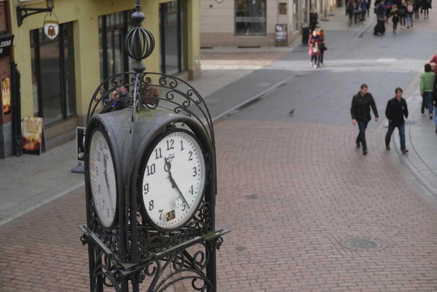 Coraz więcej ekspertów i politycznych doradców opowiada się...