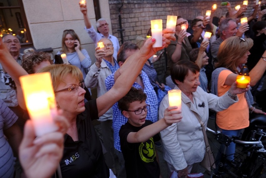 Toruń. Protest po uchwaleniu ustawy o Sądzie Najwyższym...