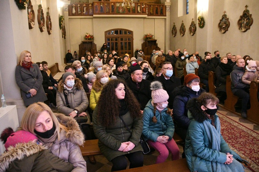 "Wieczór Kolęd" w kościele w Bielinach. Zabrzmiały najpiękniejsze świąteczne utwory (ZDJĘCIA)