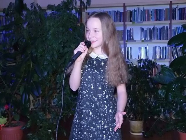 W Miejskiej i Powiatowej Bibliotece Publicznej im. Franciszka Becińskiego w Radziejowie odbył się koncert kolęd w wykonaniu uczennicy Miejskiego Zespołu Szkół w Radziejowie, Zuzi Krawczyk  przy akompaniamencie Karola Brzykcego. >> Najświeższe informacje z regionu, zdjęcia, wideo tylko na www.pomorska.pl 