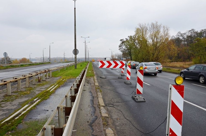 Sosnowiec: remont nawierzchni na DK94 oznacza korki [ZDJĘCIA]