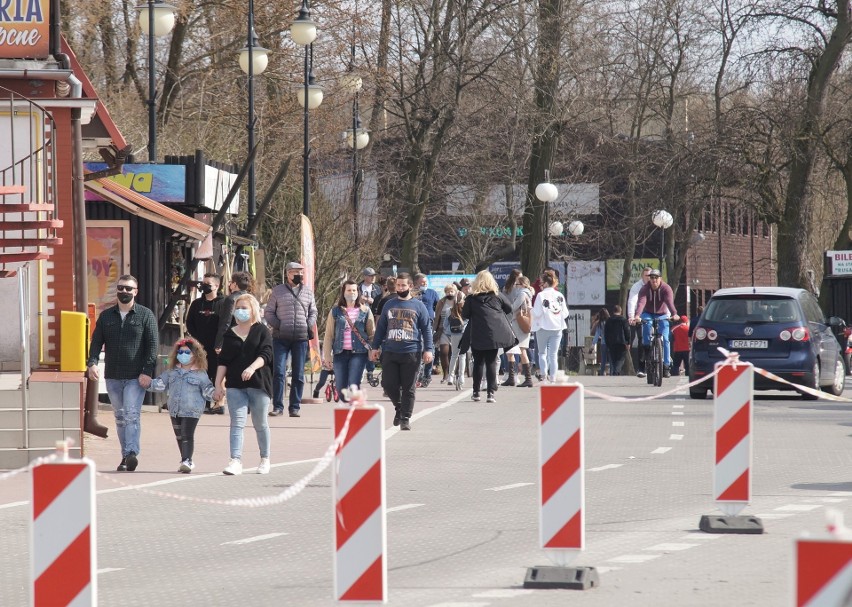 Ciepła wiosenna niedziela, 11 kwietnia, ściągnęła to...