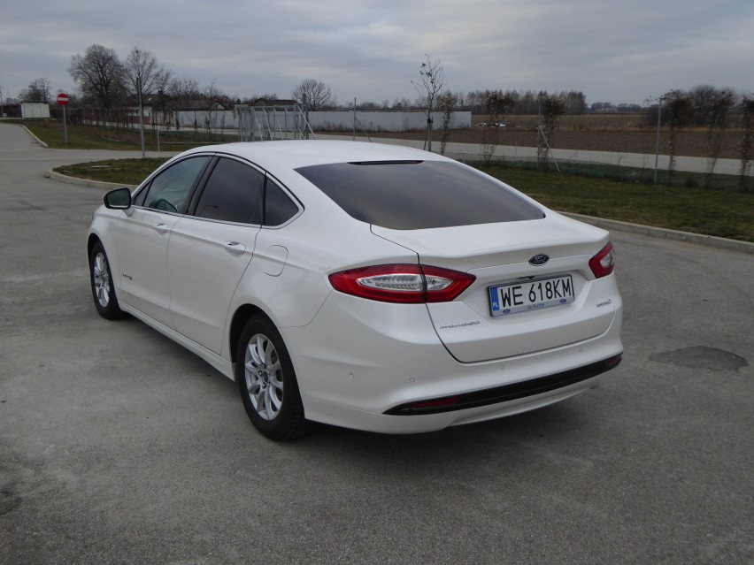 Ford Mondeo Hybrid...