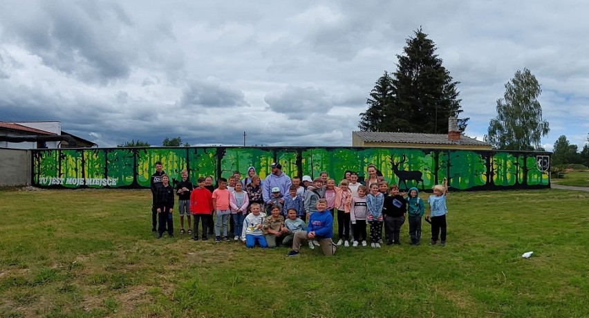 Mural w Śliwicach to efekt współpracy z Markiem Kłosowskim,...