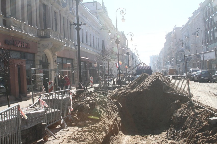 Remont Piotrkowskiej jest już wykonany w dwóch trzecich....