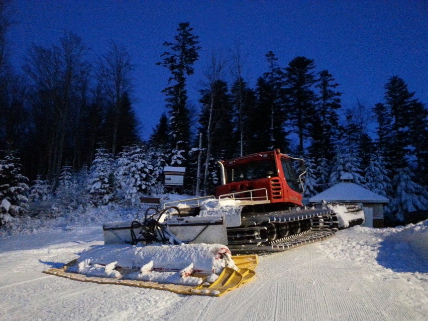 Stacja narciarska Kasina Ski [OPIS, WYCIĄGI, TRASY, KARNETY]