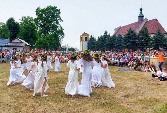 Widowisko przyciągnęło ponad dwieście osób.