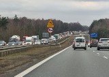 Dwa samochody ciężarowe zderzyły się na autostradzie A4 w Mysłowicach. W rejonie zdarzenia tworzą się ogromne korki