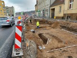 Kolejne odkrycia archeologiczne na Zbożowym Rynku w Bydgoszczy. Znaleziono m.in. szczątki ludzkie