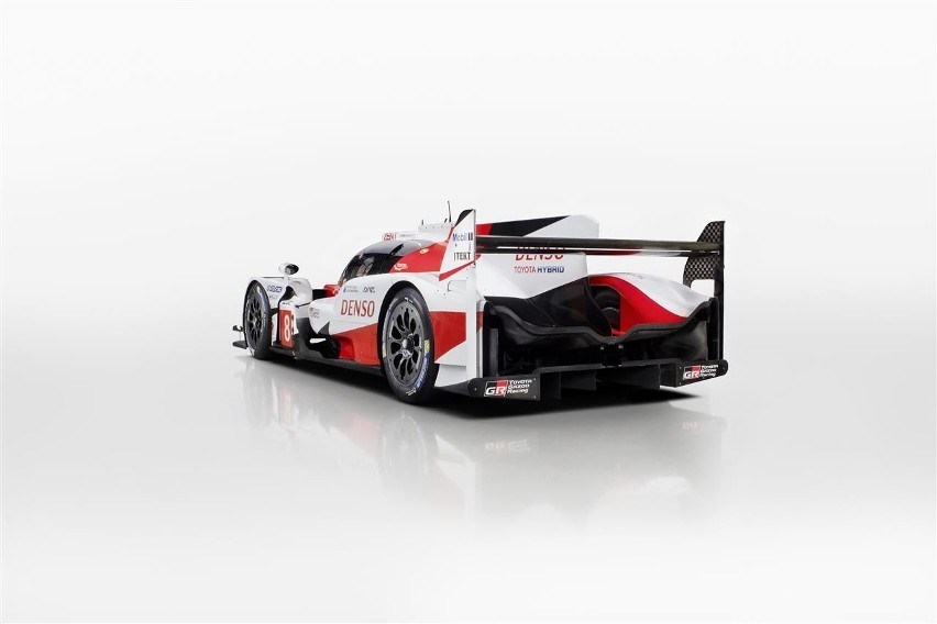 Toyota TS050 Hybrid...