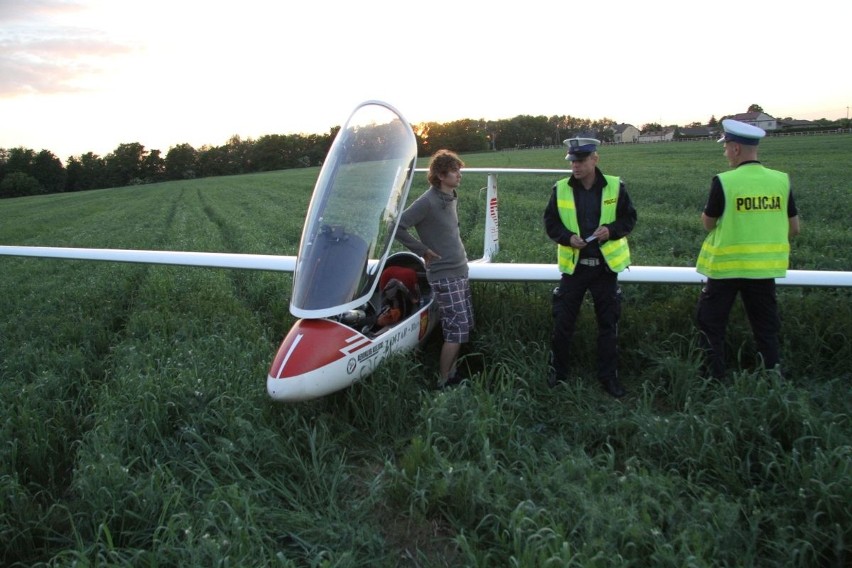 Pilot  Aeroklubu Kieleckiego bił rekord Polski. Musiał przymusowo lądować w Tarnobrzegu!