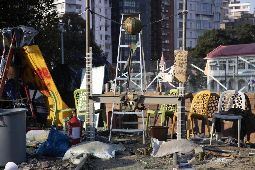 Hongkong: Pada ostatni bastion studentów. W kampusie politechniki pozostała tylko setka demonstrantów