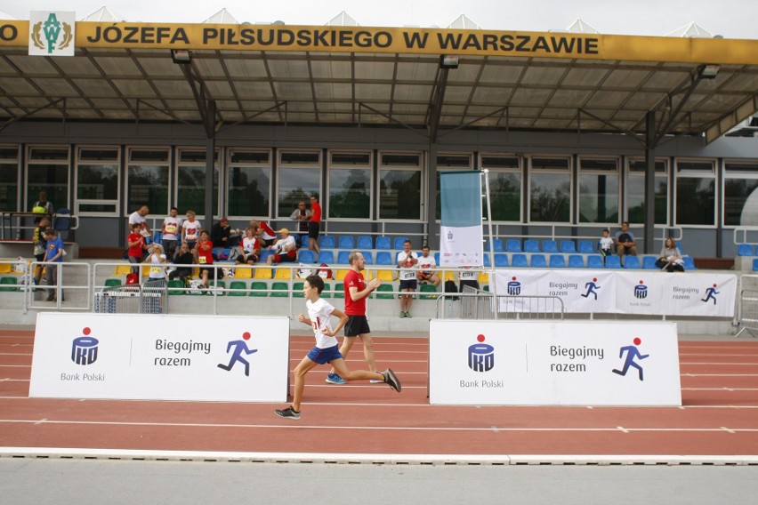 4. PKO Bieg Charytatywny w Warszawie. Pobiegli dla najmłodszych [ZDJĘCIA, WIDEO]