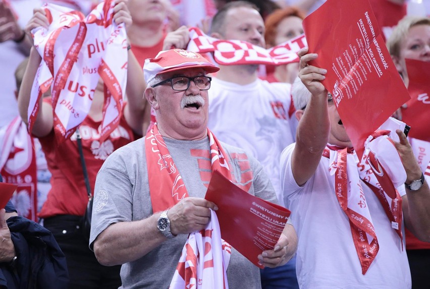 Siatkówka. Tak kibice dopingowali reprezentację Polski w meczu z Rosją! [ZDJĘCIA]