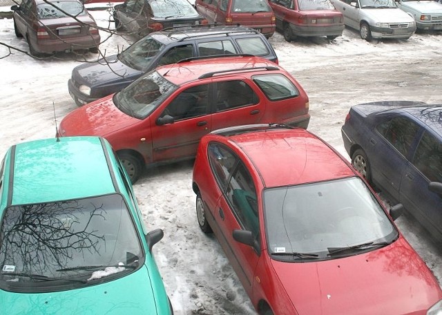 To zdjęcie zrobiliśmy w piątek na prywatnym parkingu przy ulicy 25 Czerwca w Radomiu.