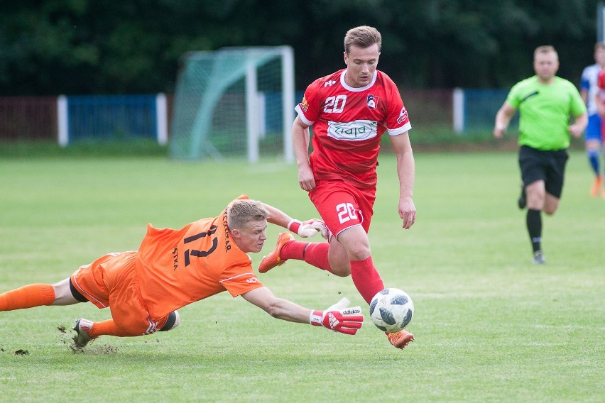 Jantar Ustka pokonał GKS Kolbudy 6:3. Zobacz zdjęcia z...