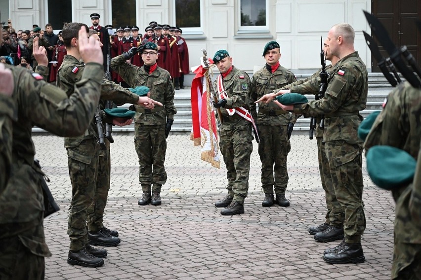 Przysięga żołnierzy na sztandar 18. Pułku Saperów w Nisku