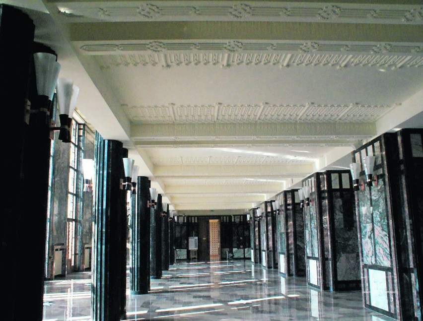 Tak korytarze Pałacu wyglądają dzisiaj po renowacji