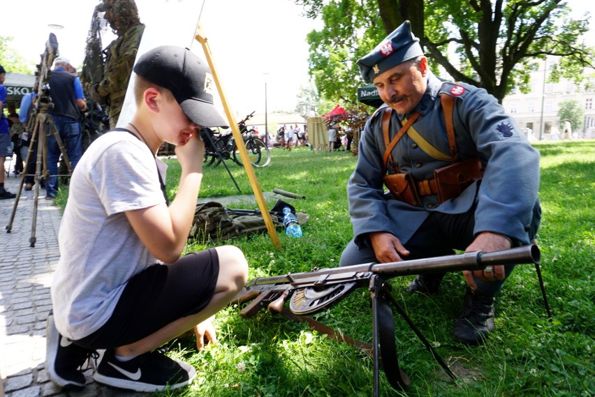 Lublin. Na placu Litewskim odbył się festyn „Pasje Ludzi Pozytywnie Zakręconych”. Zobacz zdjęcia