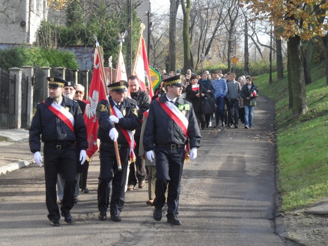 Święto Niepodległości 11 Listopada przy kapliczce w Milowicach