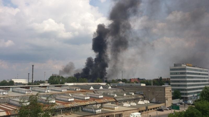 Pożar w Hutmenie widok z budynku urzędu skarbowego przy...