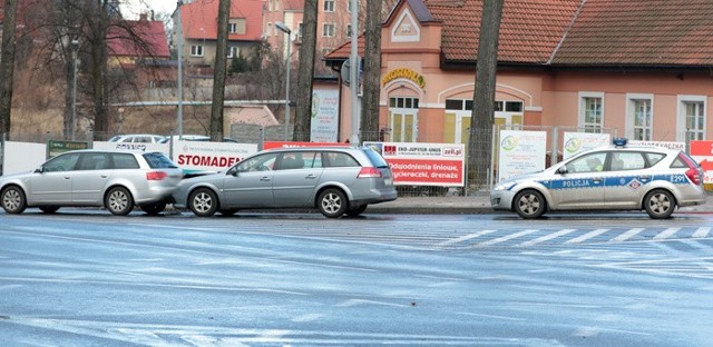 W czwartek 28 stycznia na skrzyżowaniu ulic Lwowskiej i Wrocławskiej doszło do wypadku z udziałem dówch samochodów osobowych. A przy ul. Reja do potrącenia rowerzysty na przejściu.