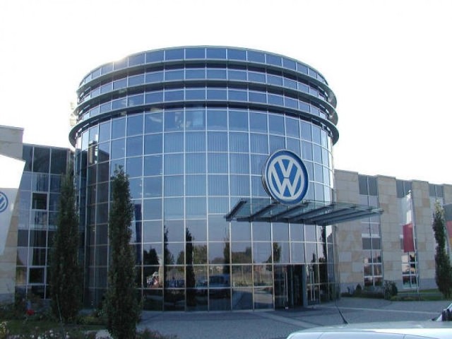 Volkswagen w Polkowicach, jeden z filarów strefy ekonomicznej, milczy na temat afery