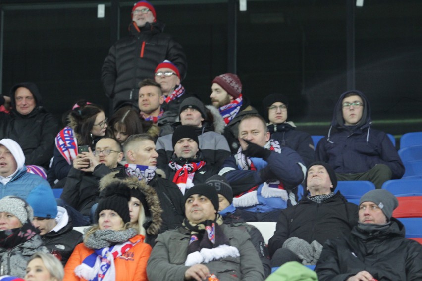 Górnik Zabrze - Wisła Kraków: mimo zimna, na trybunach był...